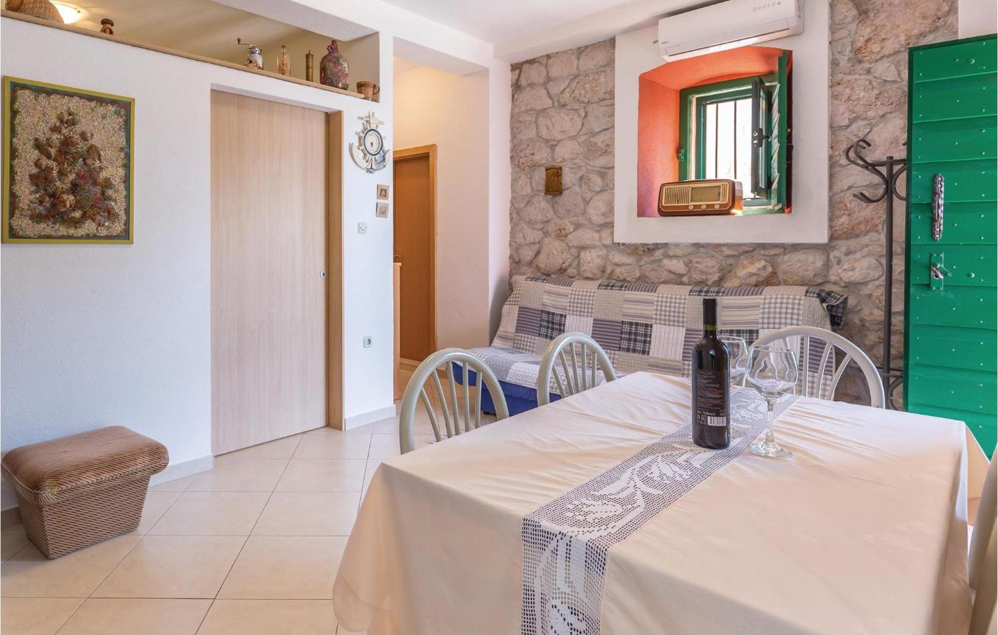 Awesome Home In Podgora With Kitchen 外观 照片