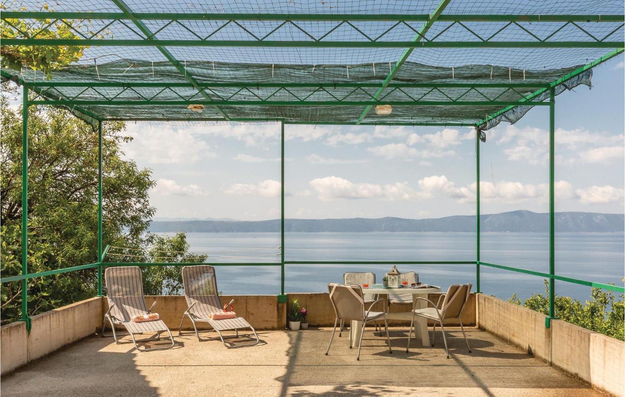 Awesome Home In Podgora With Kitchen 外观 照片