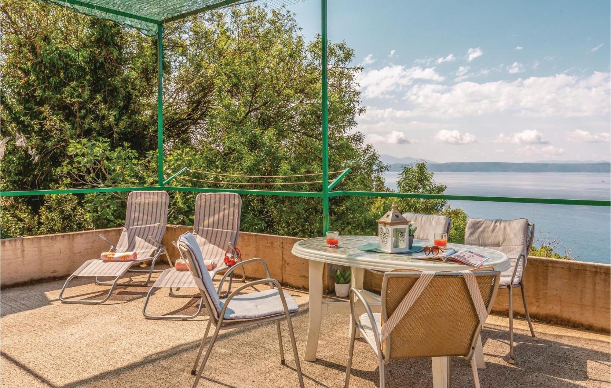 Awesome Home In Podgora With Kitchen 外观 照片