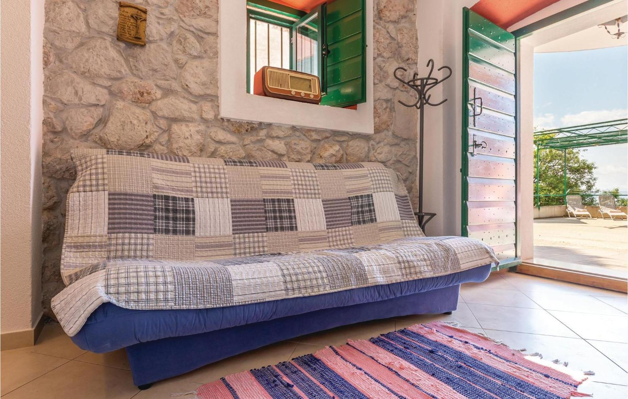 Awesome Home In Podgora With Kitchen 外观 照片